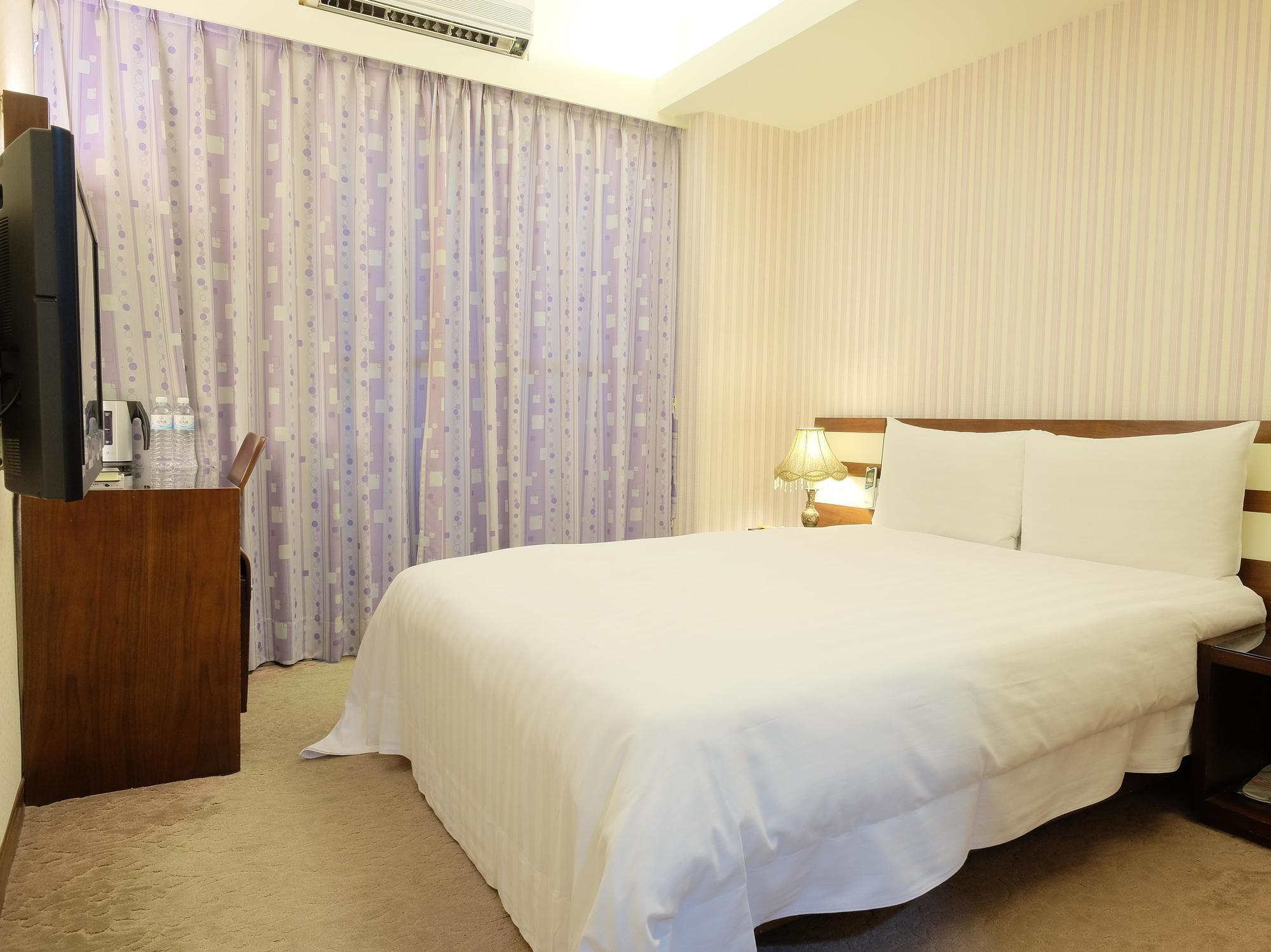 Talmud Hotel Gongyuan Taizhong Zewnętrze zdjęcie