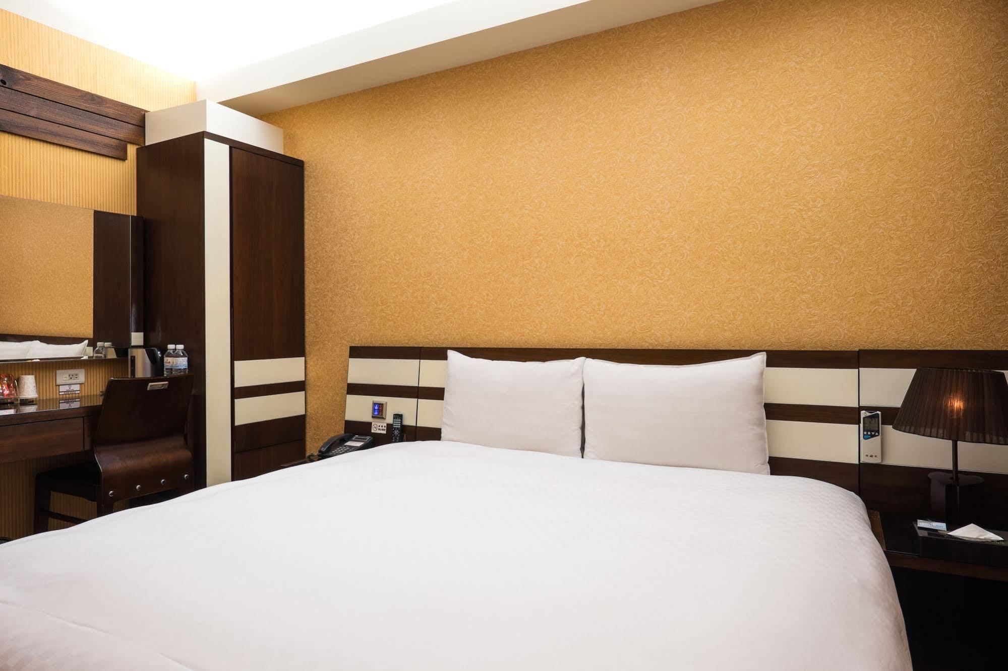 Talmud Hotel Gongyuan Taizhong Zewnętrze zdjęcie