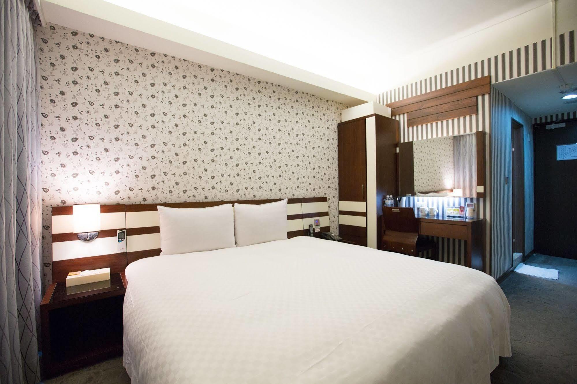 Talmud Hotel Gongyuan Taizhong Zewnętrze zdjęcie