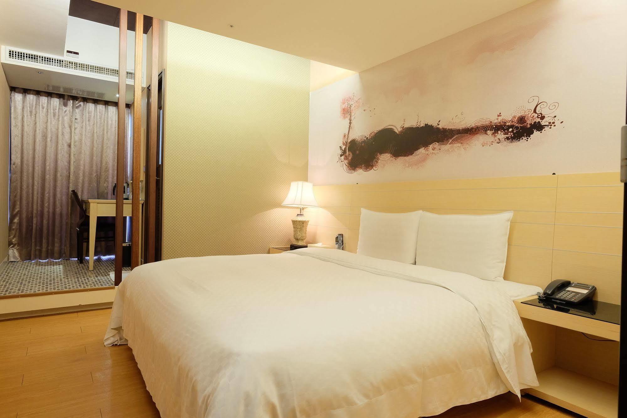 Talmud Hotel Gongyuan Taizhong Zewnętrze zdjęcie
